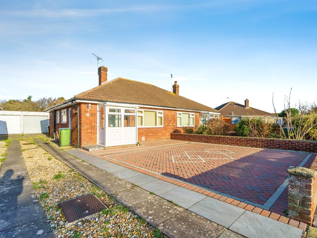 2 bed bungalow for sale in Greenwood Avenue, Bognor Regis, West Sussex