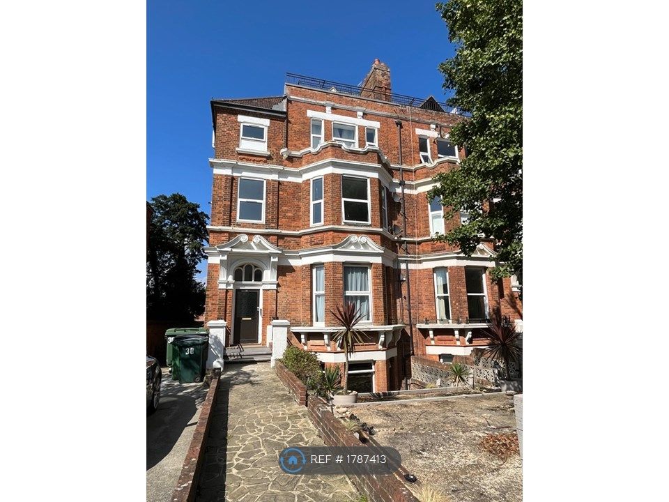 2 bed flat to rent in Shorncliffe Road, Folkestone CT20, £795 pcm Zoopla