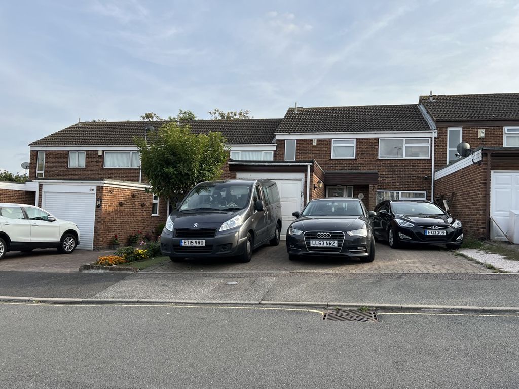 4 bed terraced house to rent in Glen View, Gravesend DA12 Zoopla