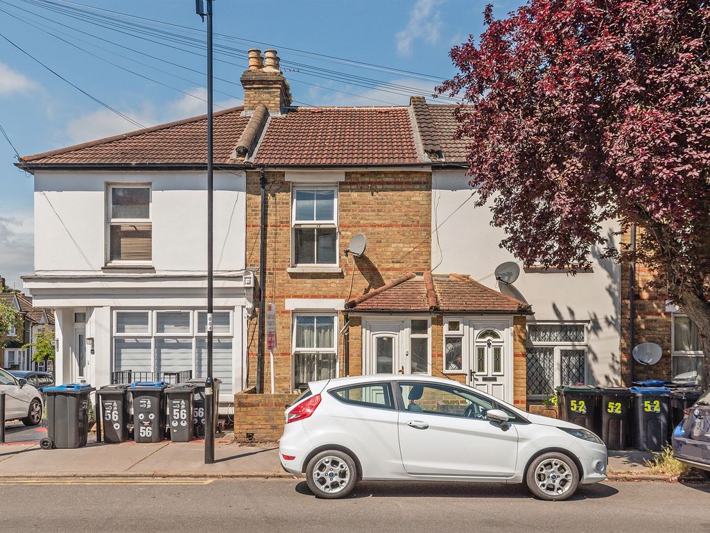 2 bed terraced house for sale in Chelsham Road, South Croydon CR2, £