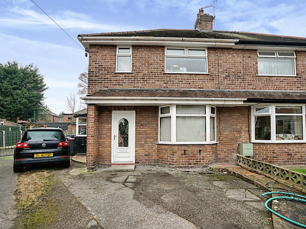 3 bed semidetached house for sale in Chestnut Avenue, Manchester M44