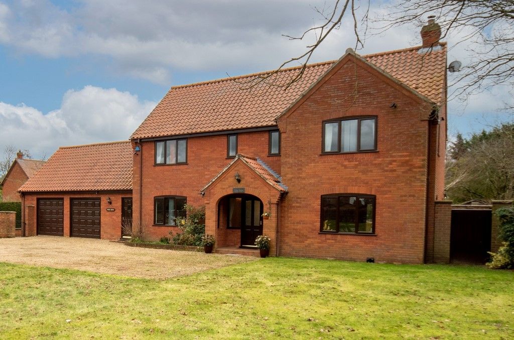 5 bed detached house for sale in Watton Road, Wretham, Thetford IP24