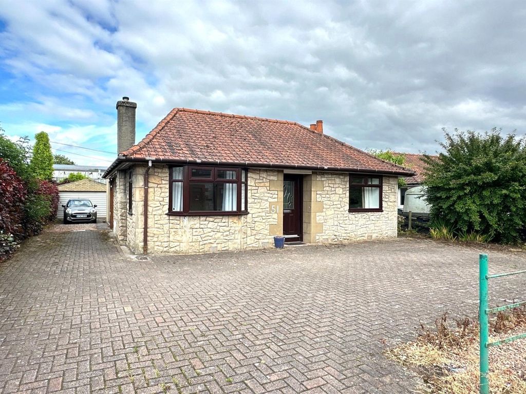 3 bed detached bungalow for sale in 51 Feus Road, Perth PH1, £215,000 Zoopla