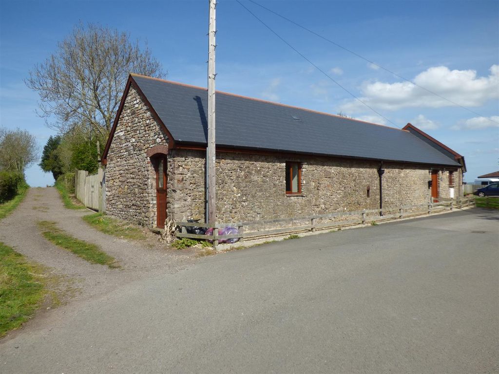 3 bed semidetached house to rent in Black Rock Road, Portskewett