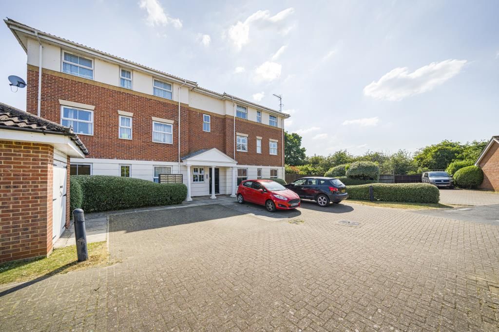 2 bed flat for sale in Cippenham, Slough, Berkshire SL1 Zoopla