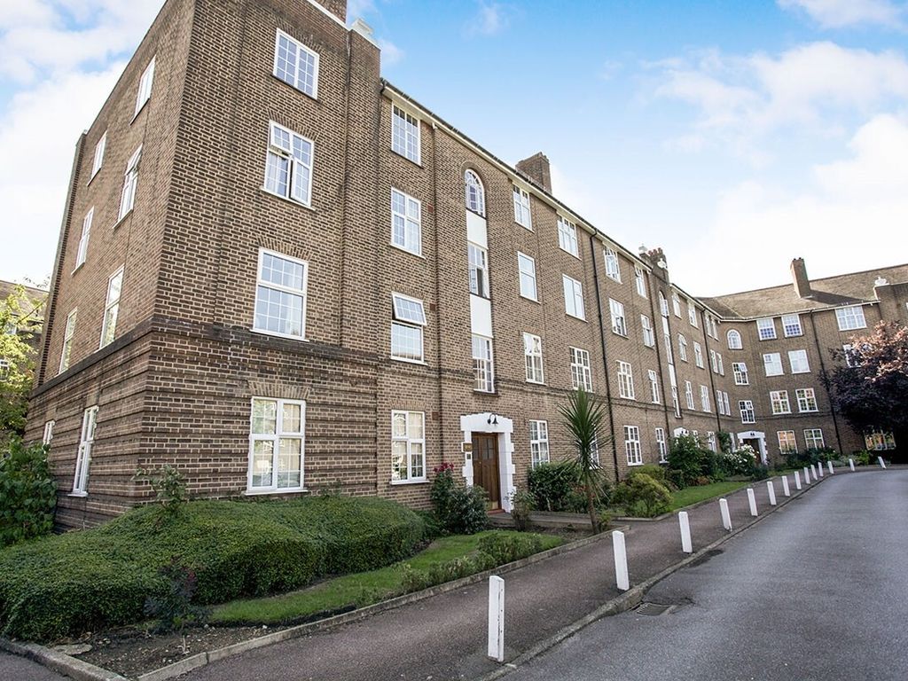 2 bed flat to rent in Birkenhead Avenue, Kingston Upon Thames KT2, £