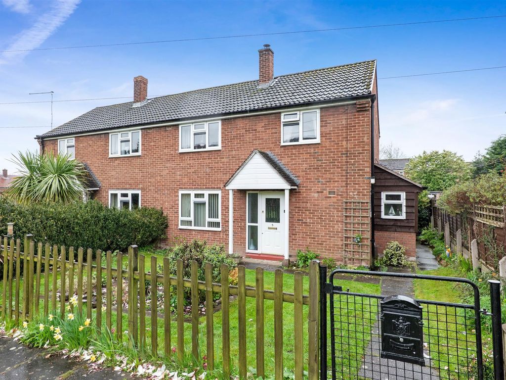 3 bed semidetached house for sale in The Glebe, Great Witley