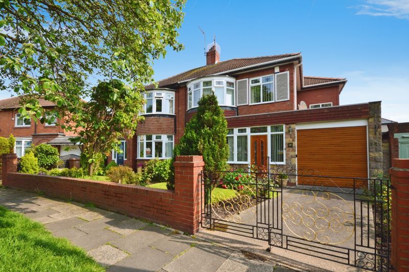 3 bed semidetached house for sale in Broadway Circle, Blyth NE24, £