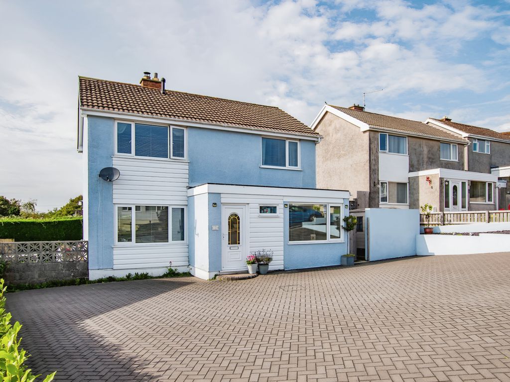 4 bed detached house for sale in Upper Hill Park, Tenby SA70, £450,000