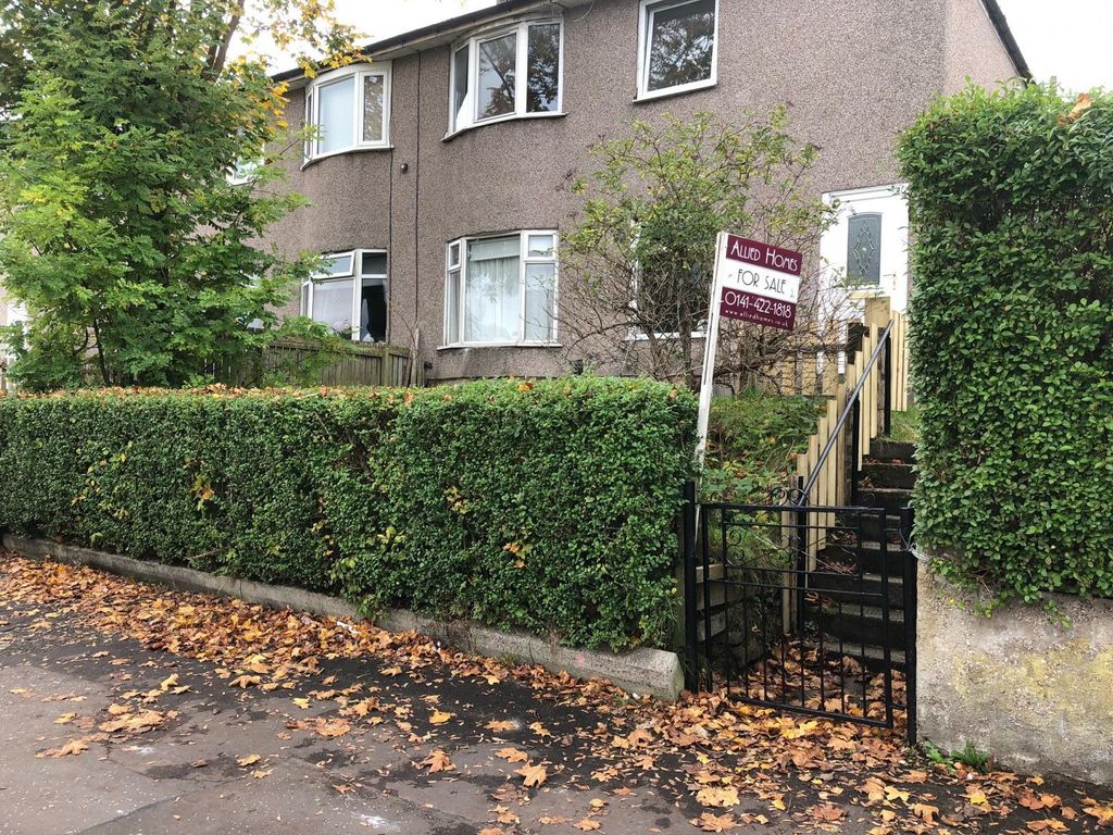 2 bed flat for sale in Castlemilk Road, Croftfoot, Glasgow G44, £