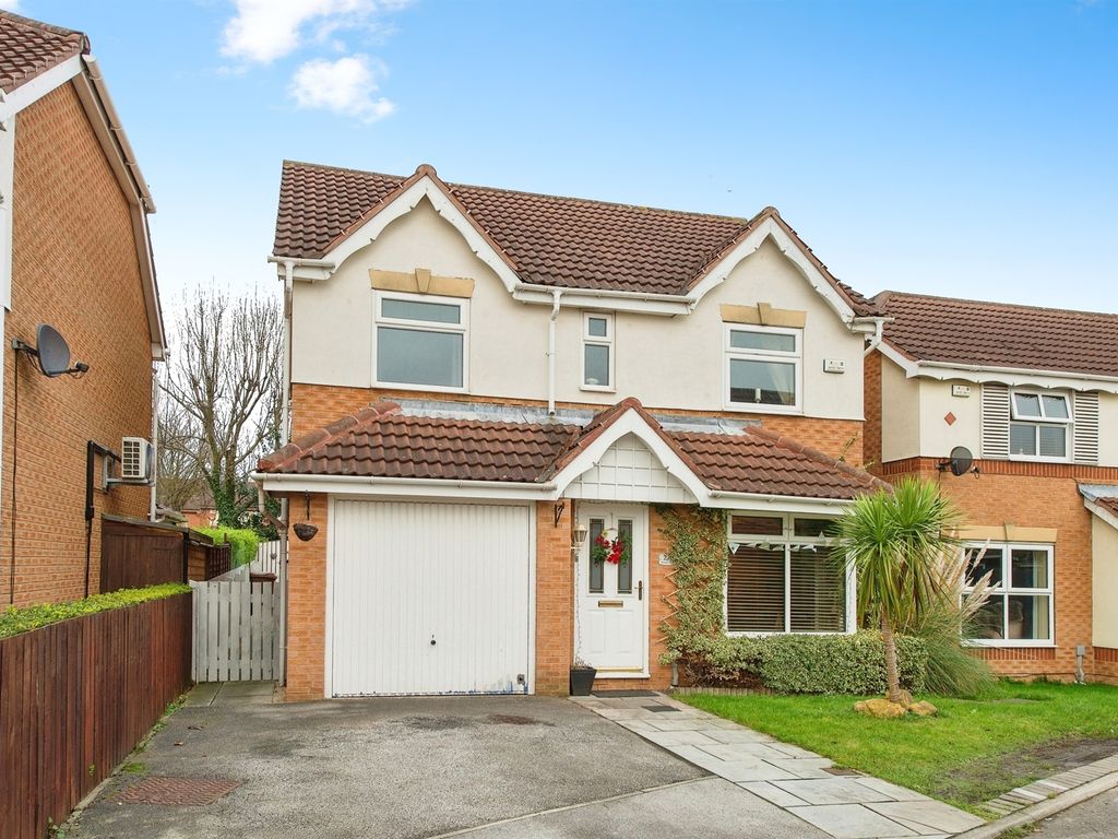 4 bed detached house for sale in Pasture Drive, Whitwood, Castleford