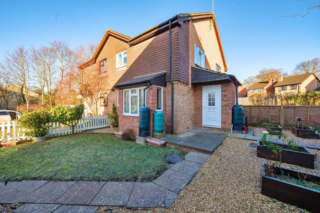 1 bed end terrace house for sale in Chineham, Basingstoke RG24, £
