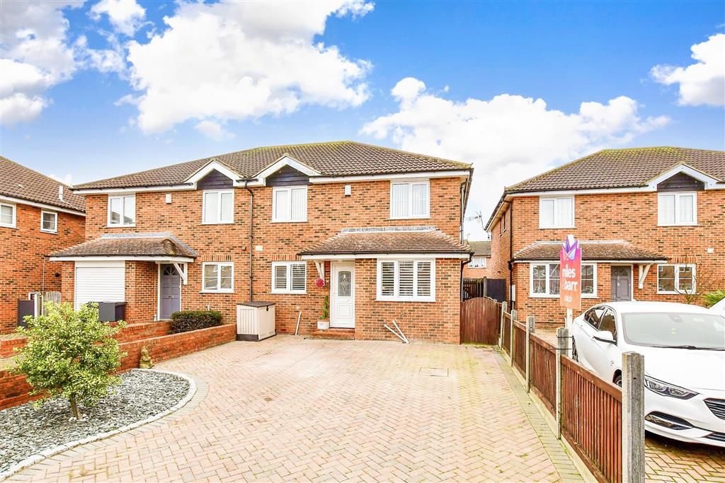 3 bed semidetached house for sale in Blackburn Road, Greenhill, Herne