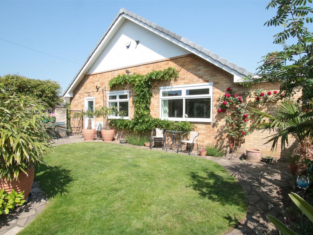 3 bed detached bungalow for sale in Ennerdale Road, Wheatley Hills