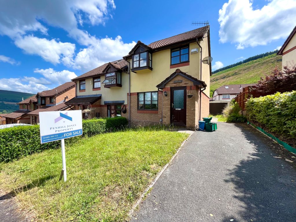 3 bed semidetached house for sale in Forest View, Mountain Ash, Mid
