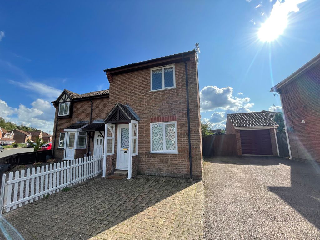 2 bed property to rent in Brick Kiln Road, North Walsham NR28, £875 pcm Zoopla