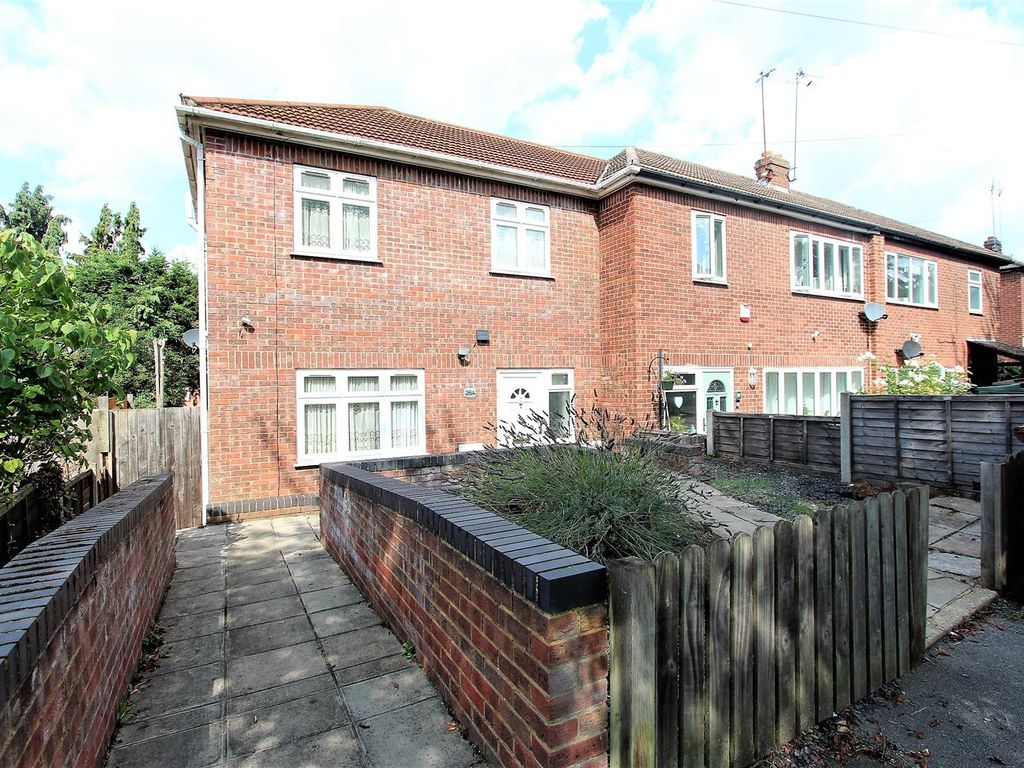 3 bed property for sale in Eatons Mead, London E4 Zoopla