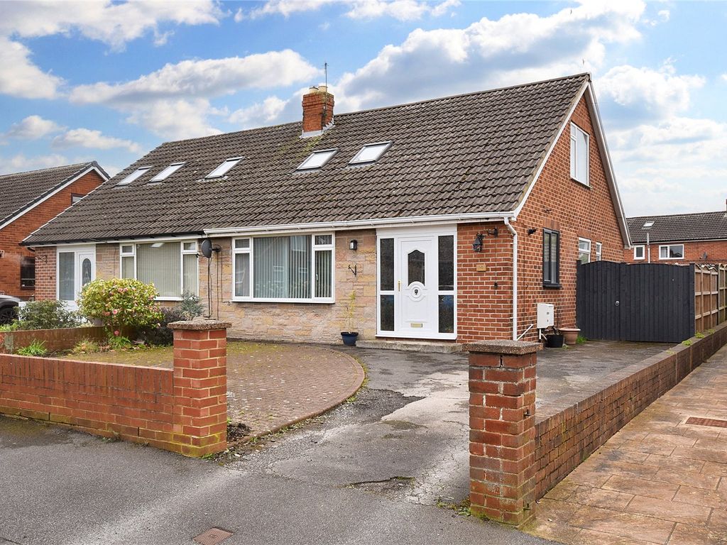 3 bed semidetached house for sale in Sturton Avenue, Garforth, Leeds