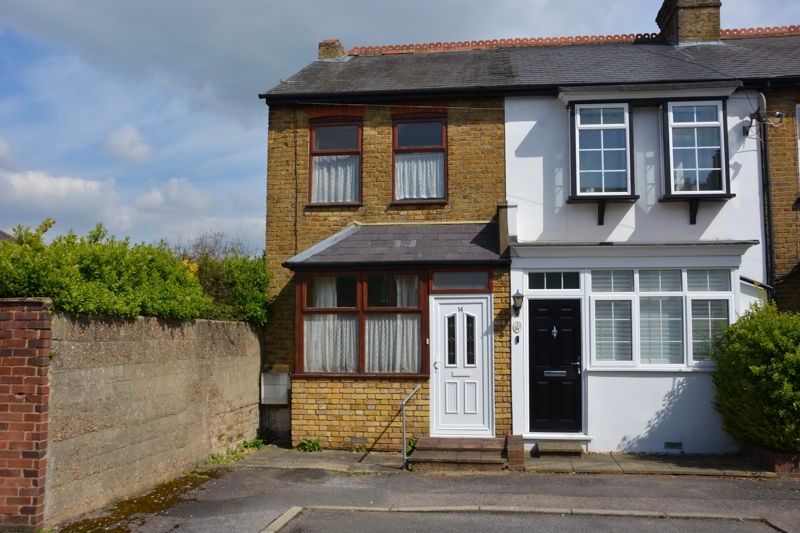 2 bed terraced house for sale in Cottimore Terrace, WaltonOnThames