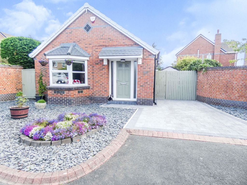 2 bed bungalow for sale in Gosport Way, Blyth NE24 Zoopla