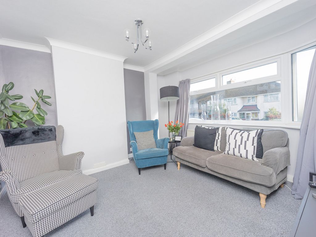 3 bed semidetached house for sale in Denton Court Road, Gravesend DA12