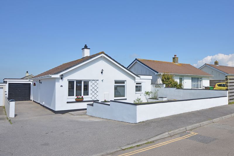3 bed detached bungalow for sale in Tregrea Estate, Beacon, Camborne