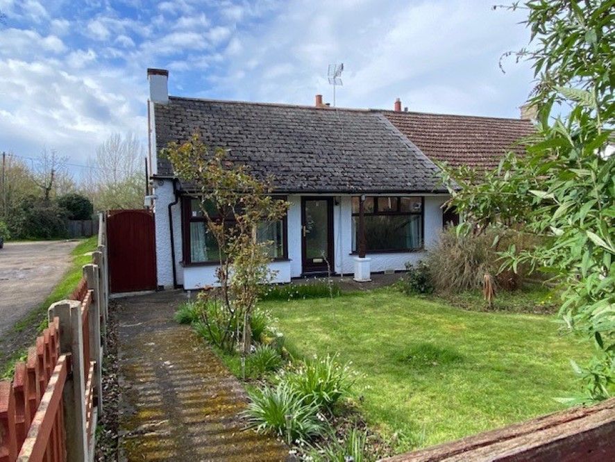 2 bed semidetached bungalow for sale in 154 Blackheath Road, Lowestoft