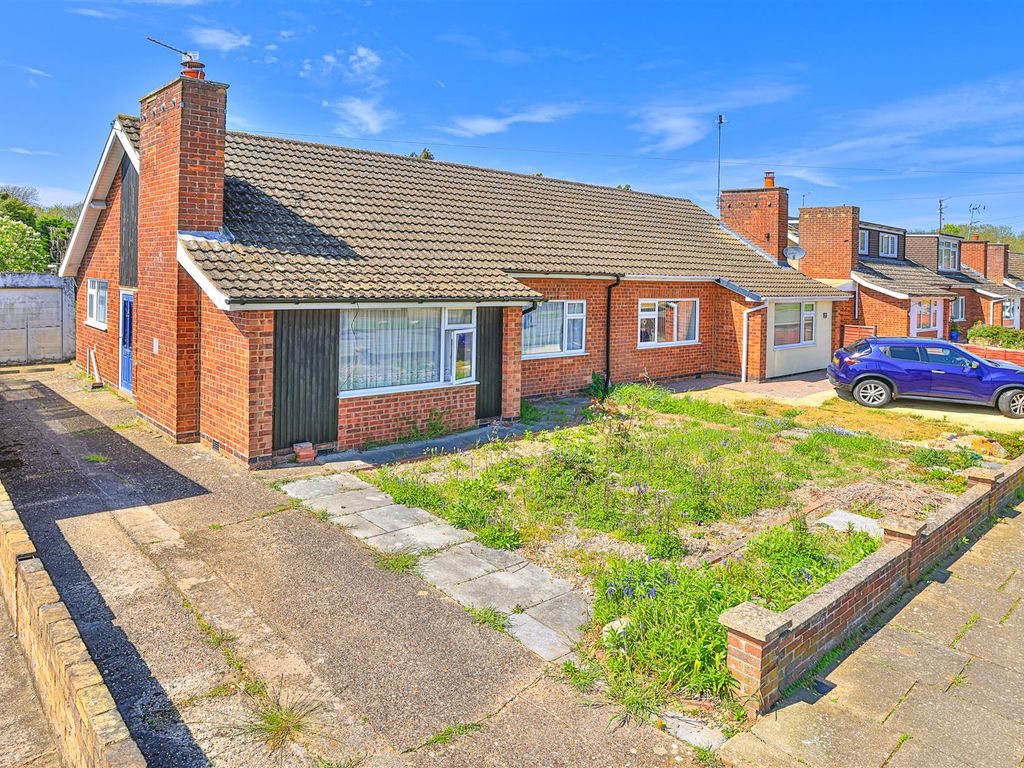 2 bed semidetached bungalow for sale in Belvoir Drive, Barton Seagrave