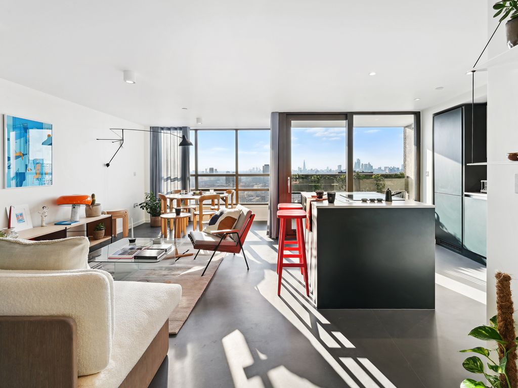 1 bed flat to rent in Balfron Tower, Apartment 126, London E14, £1,940