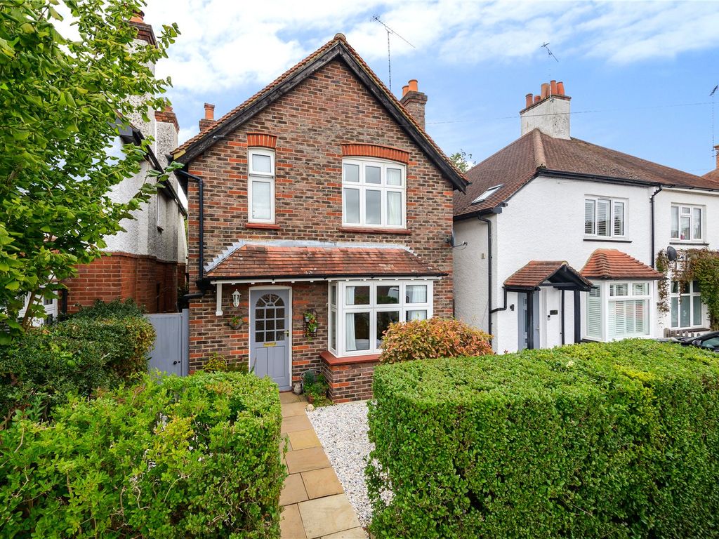 3 bed detached house for sale in Horsell, Surrey GU21 Zoopla