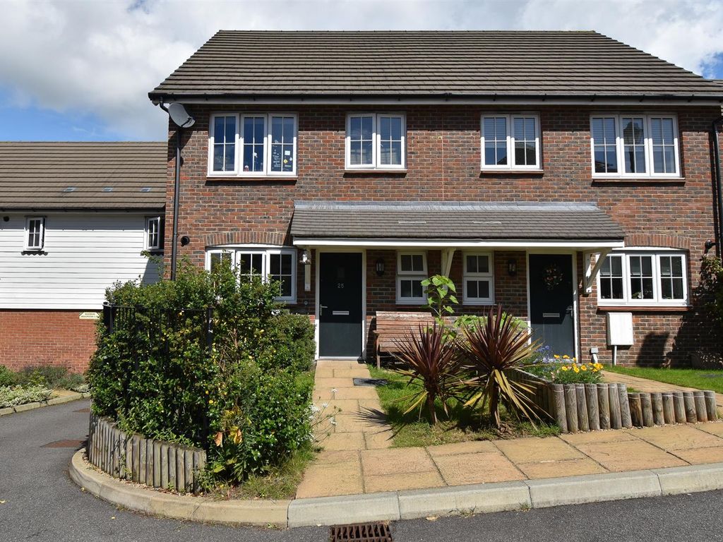 3 bed semidetached house for sale in Woodlands Way, Hastings TN34, £