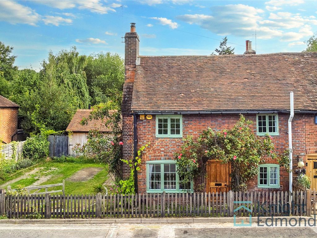 3 bed end terrace house for sale in Ware Street, Bearsted, Maidstone