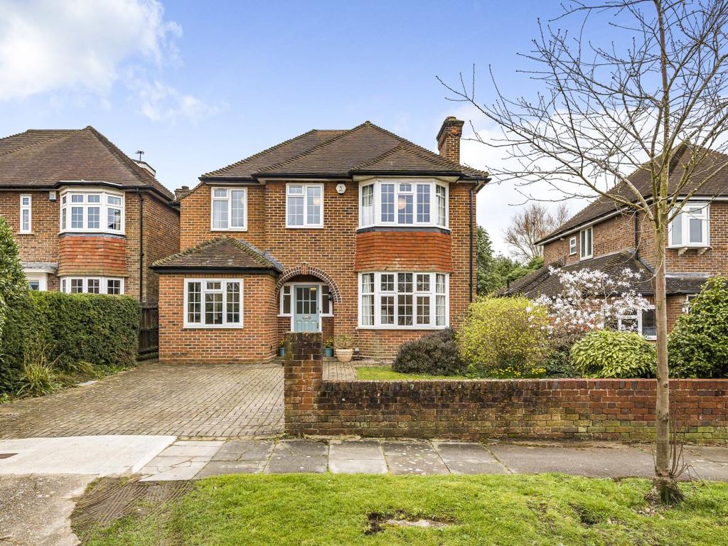 4 bed detached house for sale in Belmont Close, Uxbridge UB8 Zoopla