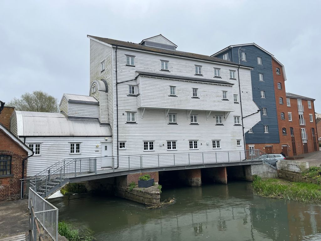 1 bed flat to rent in Barton Mill Road, Canterbury CT1, £1,000 pcm Zoopla