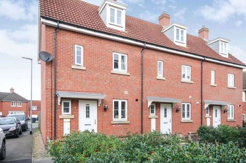 3 bed semidetached house to rent in Gabriel Crescent, Lincoln LN2 Zoopla