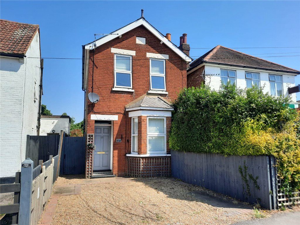 2 bed detached house for sale in Feltham Road, Ashford, Surrey TW15, £