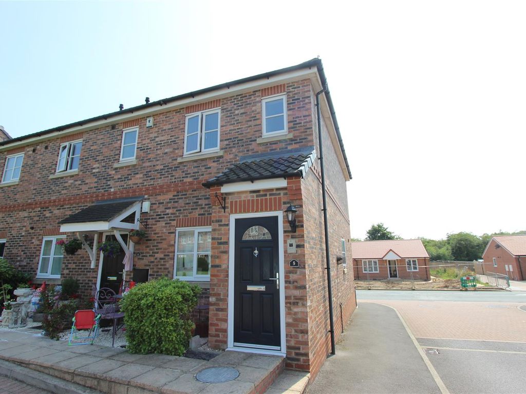 2 bed flat to rent in Swain Court, Middleton St. Darlington DL2