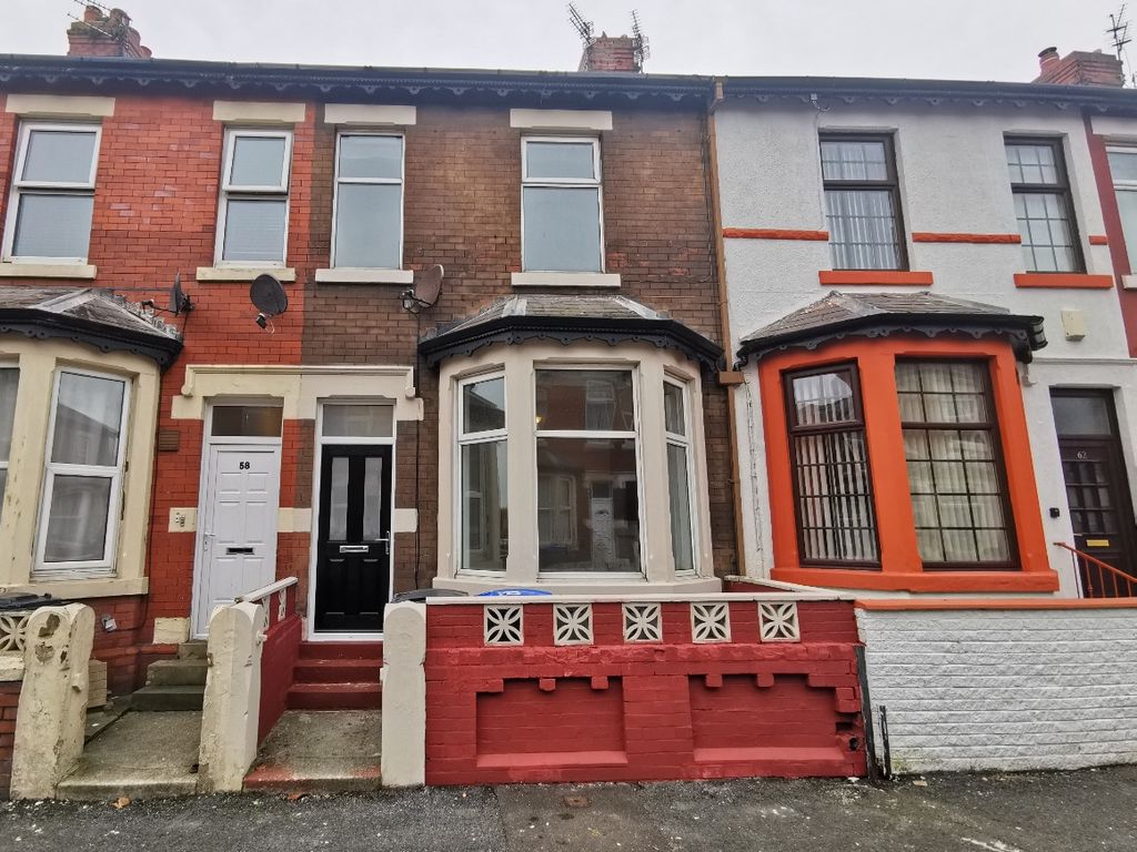 2 bed terraced house to rent in Manchester Road, Blackpool FY3, £720