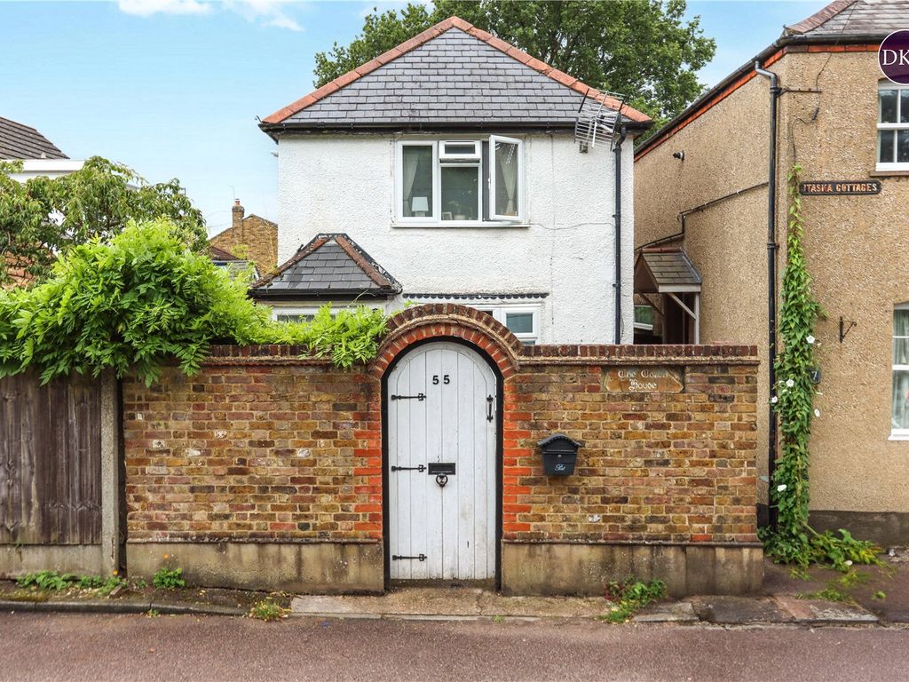 2 bed detached house for sale in Windmill Lane, Bushey Heath, Bushey