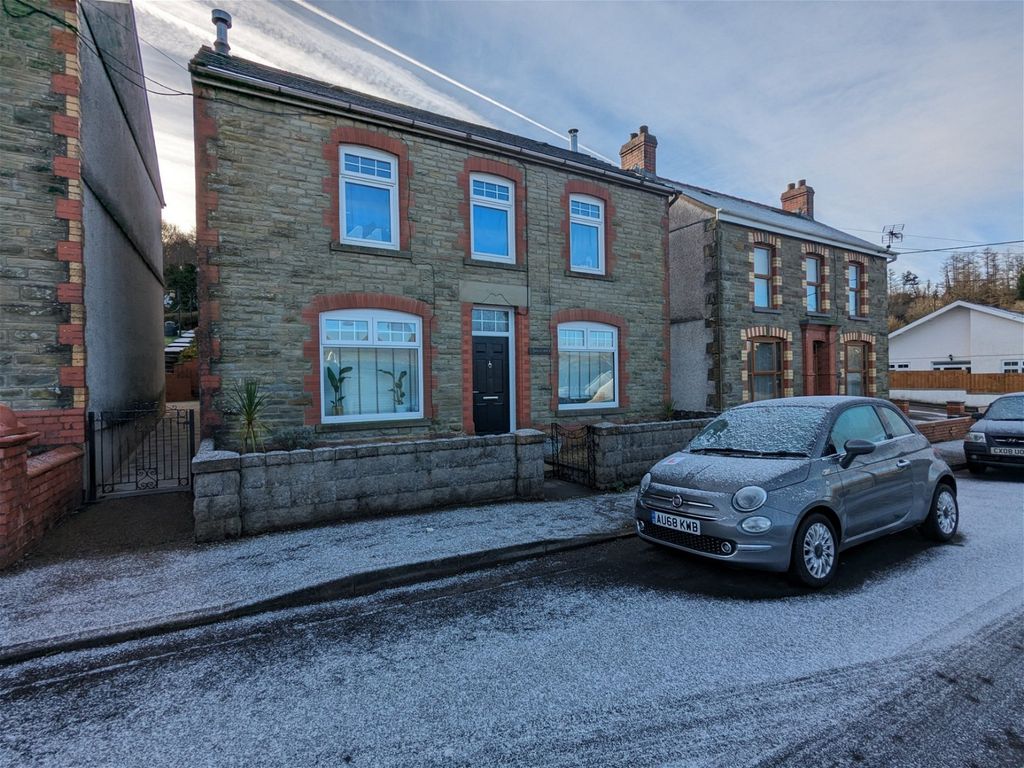 4 bed detached house for sale in Wern Road, Garnant, Ammanford SA18, £