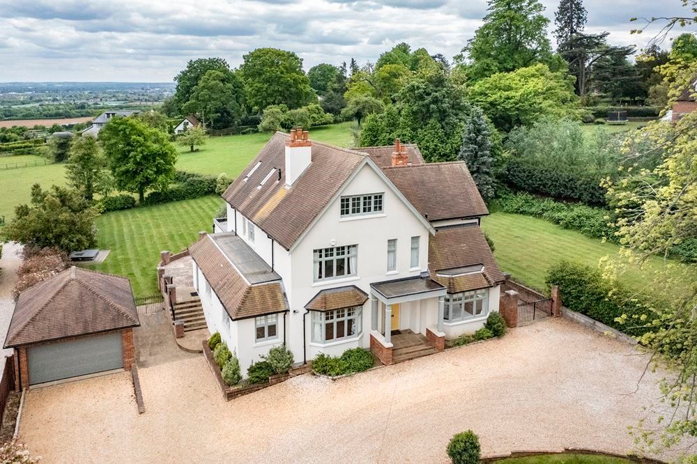 6 bed detached house for sale in Church Road, Cookham Dean SL6, £