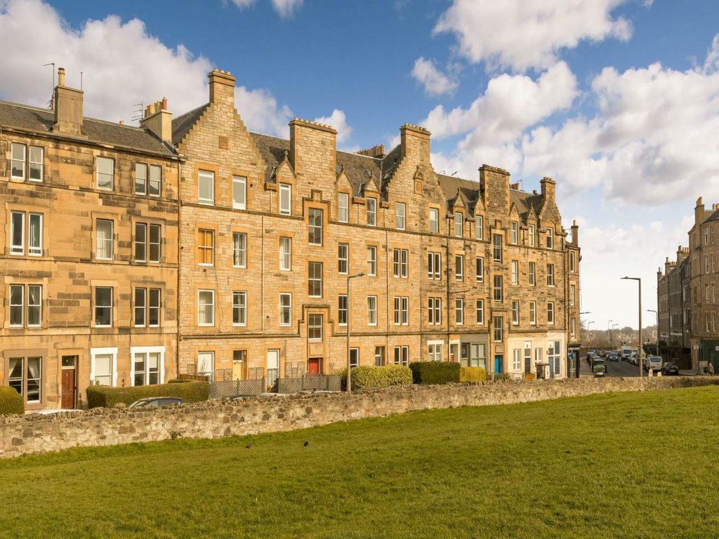2 bed flat to rent in Royal Park Terrace, Meadowbank, Edinburgh EH8