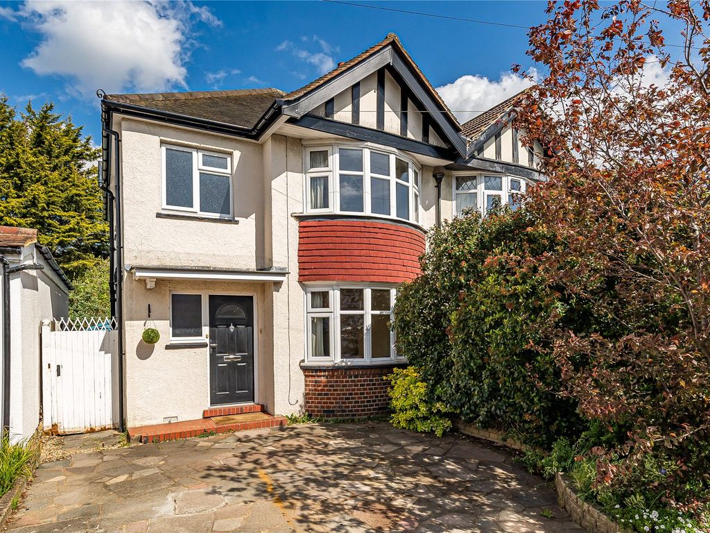 3 bed semidetached house for sale in Ruston Avenue, Berrylands