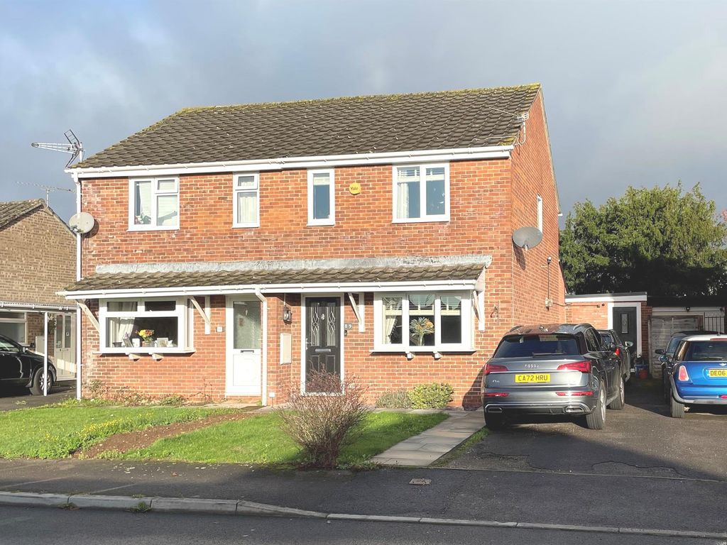 3 bed semidetached house for sale in Maple Avenue, Bulwark, Chepstow