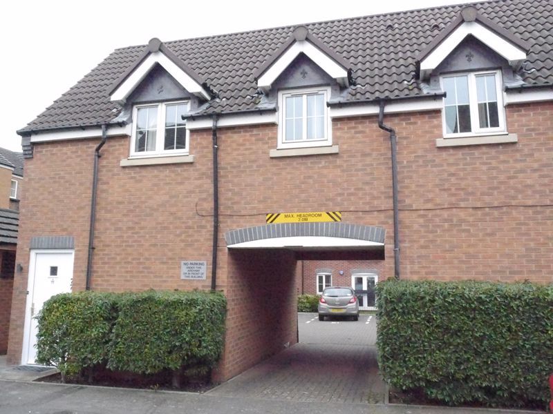 2 bed flat to rent in Anchor Drive, Tipton DY4, £795 pcm Zoopla