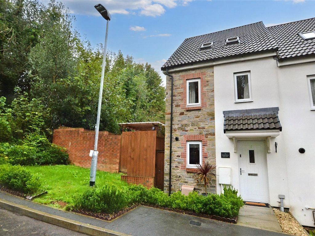 3 bed end terrace house for sale in Clover Drive, Liskeard, Cornwall