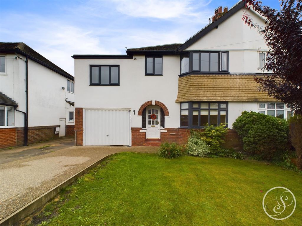 4 bed semidetached house to rent in Leeds Road, Scholes, Leeds LS15, £