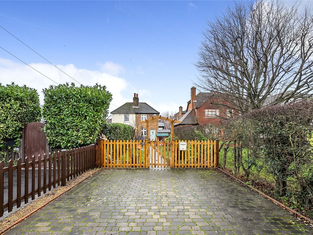 2 bed semidetached house for sale in Jackson Road, Bromley BR2, £