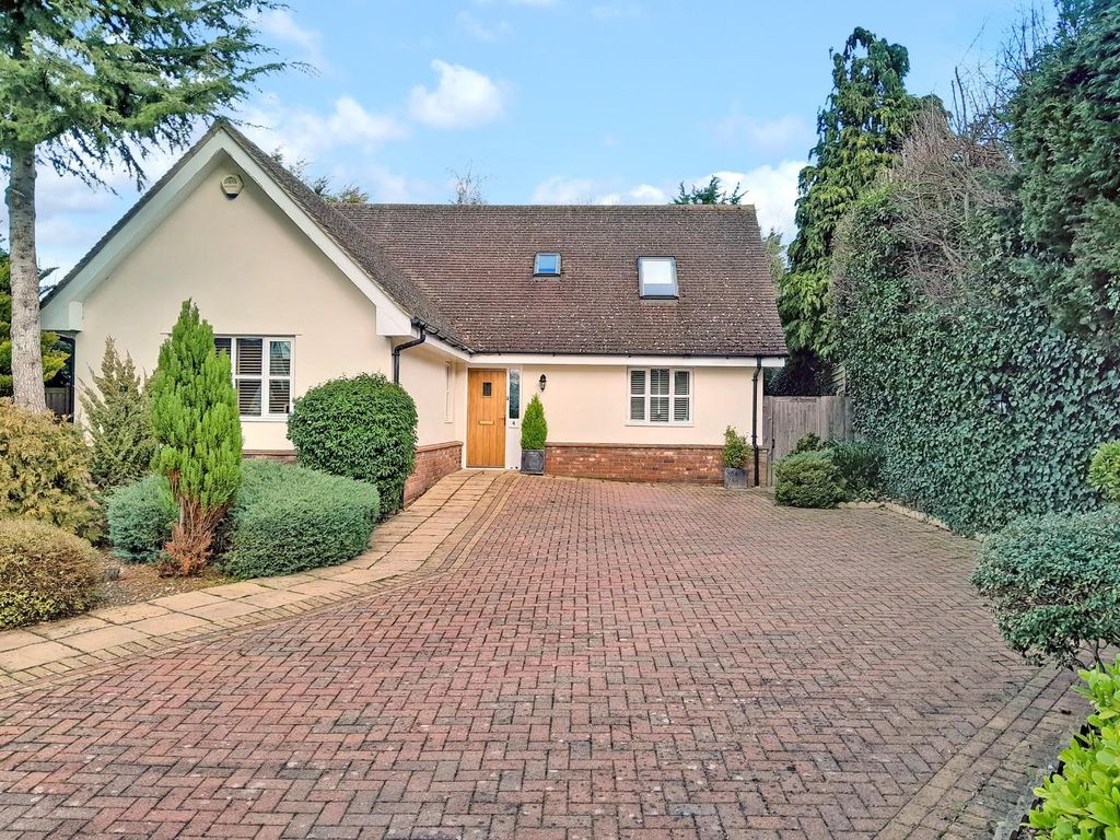 4 bed detached house for sale in Lower Road, Little Hallingbury,