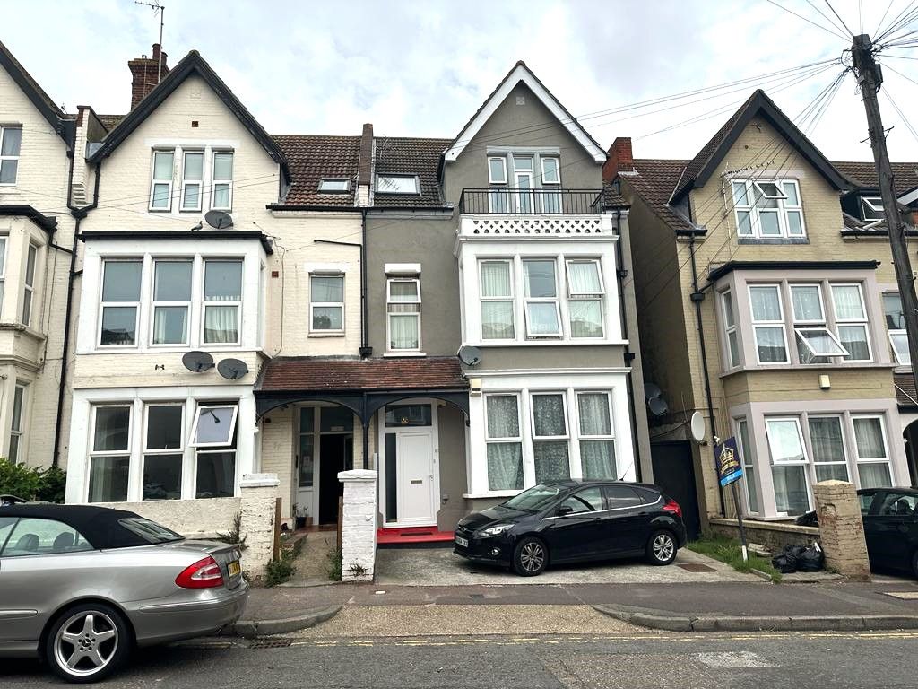 Studio to rent in York Road, SouthendOnSea SS1, £550 pcm Zoopla